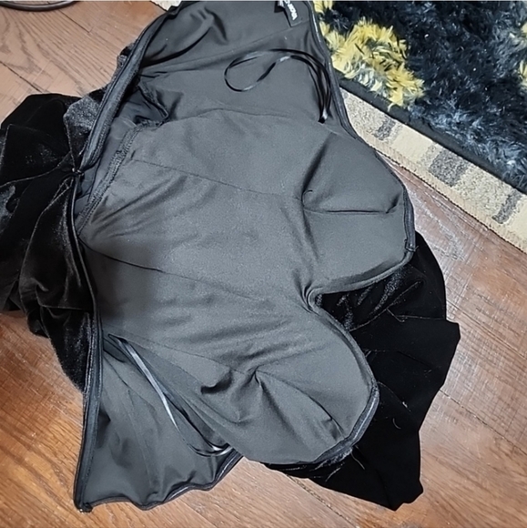 Fashion Nova Corset Velvet Black Maxi Dress. Size Medium - Picture 8 of 10